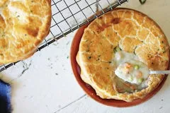 Catering 47 Chicken Pot Pie filled with roasted chicken and slow-cooked vegetables in a creamy sauce, topped with a golden, flaky crust.